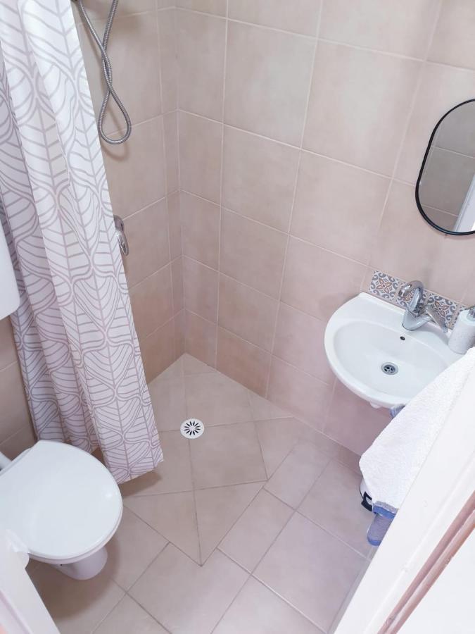 כרמונ'ס פטיו - Carmona'S Patio Apartman Eilat Szoba fotó